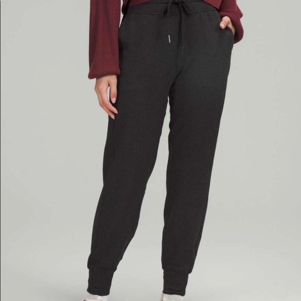 Lululemon | Ready to Fleece High-Rise Jogger | Size 10